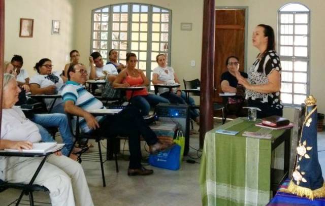 Pastoral da Educação realiza I Encontro de Reavivamento para professores