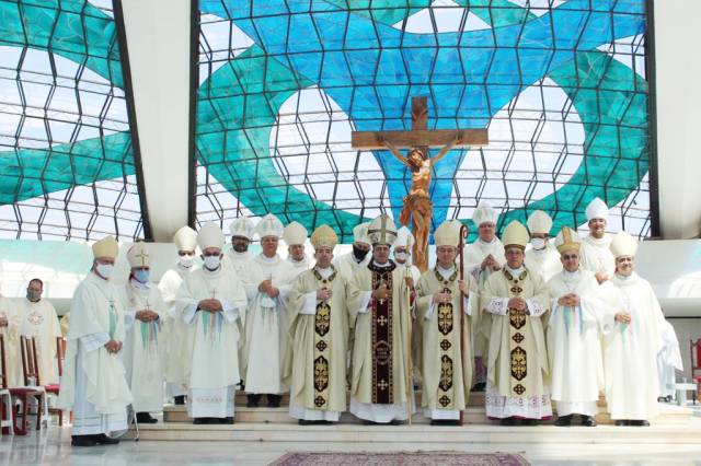 Dom Giovani Carlos é ordenado bispo em Brasília. Posse na Diocese de Uruaçu será no próximo sábado