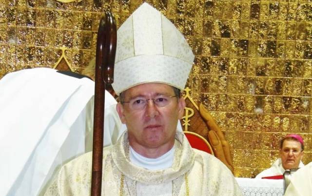 Novo bispo de Jataí é ordenado na Catedral de Cascavel, no Paraná