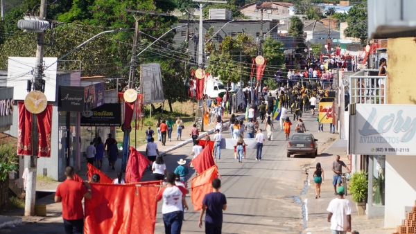 Diocese de Rubiataba-Mozarlândia sediou o VII Encontro Estadual das Coroas do Divino Espírito Santo