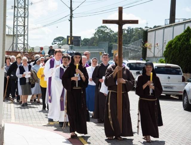 Na Semana Nacional da Vida Consagrada, Papa Francisco envia carta aos religiosos do Brasil