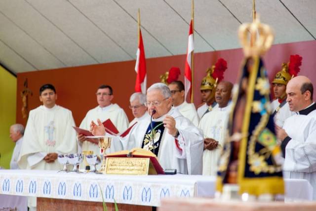 Peregrinação da imagem de Nossa Senhora Aparecida encerra na Arquidiocese Militar