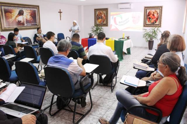 Comire reflete sobre Mês Missionário Extraordinário e espiritualidade missionária