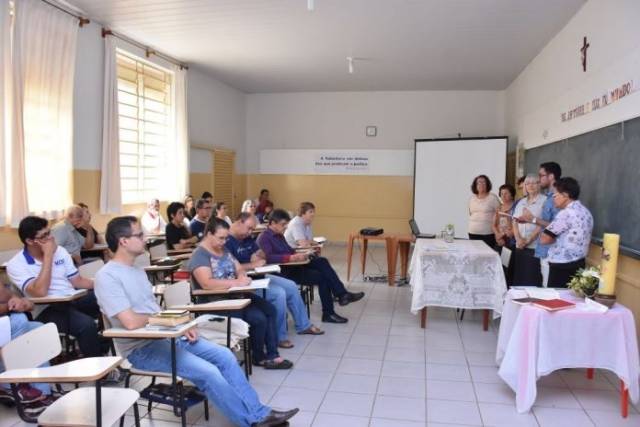 Coordenadores de pastorais da Diocese de Ipameri estudam projeto de iniciação à vida cristã