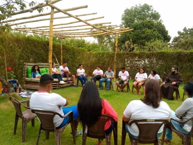 Pastoral da Aids realiza formação na Diocese de Luziânia