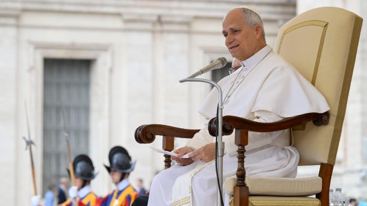 Leão XIV: participar da liturgia com todo o nosso ser, corpo, mente e coração