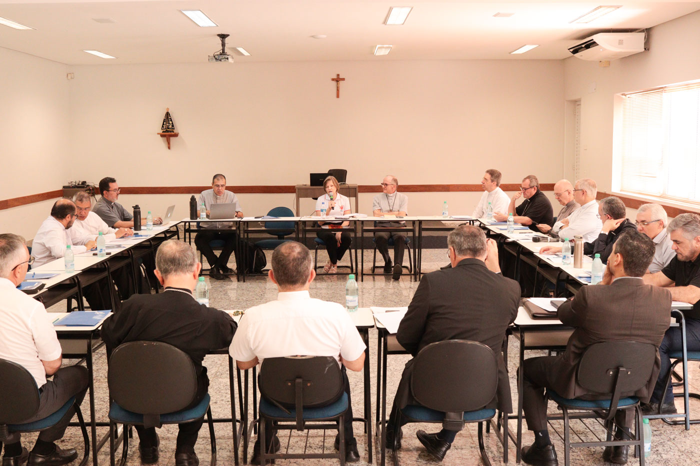 Bispos reunidos no CONSER ouvem CNLB, Pastoral Carcerária e Pastoral do Povo de Rua